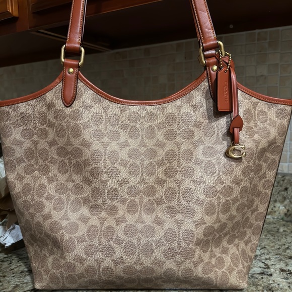 Coach Day Tan Rust Signature Canvas Day Tote “ No Pouch” - Picture 3 of 13